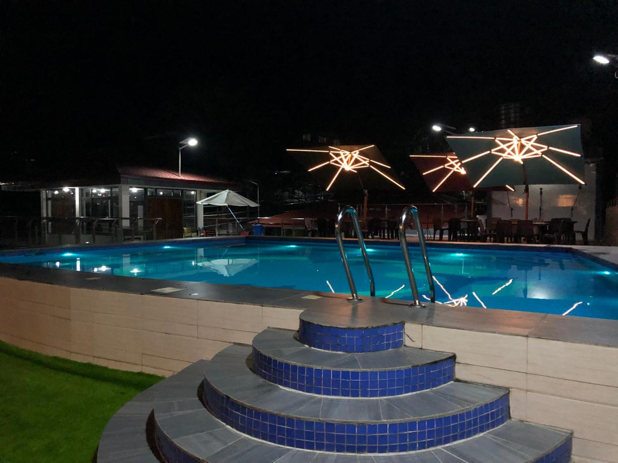 Sky Garden Hotel Coron Exteriör bild